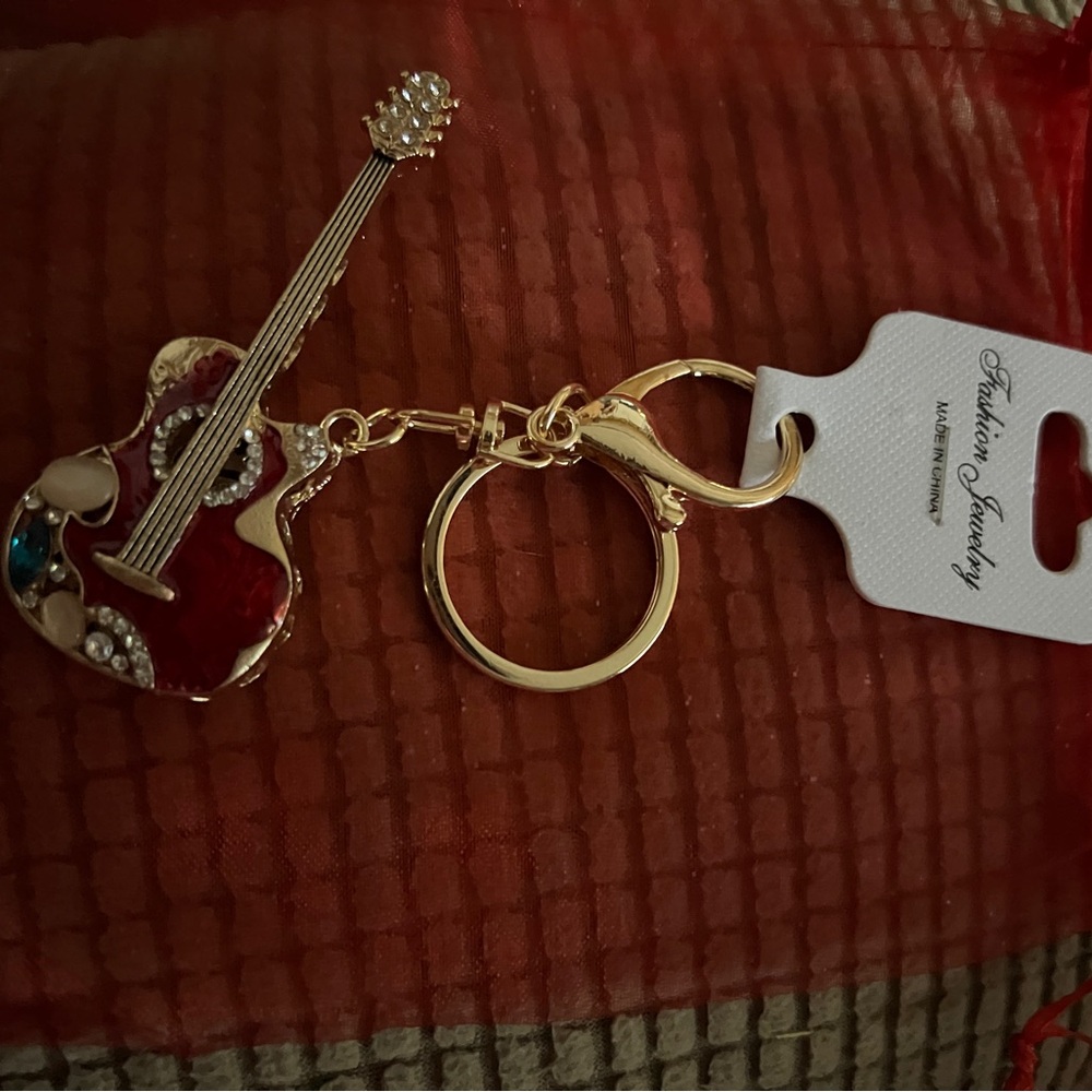 Red Guitar Keychain with Rhinestones - Picture 3 of 3